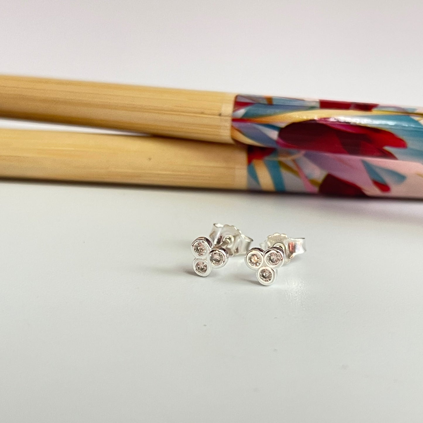 XS20003 Aro de Plata Trinity Circones con bisel 4 mm Aro Plata 950 Aros Bañados hecho de Bronce Bañado en Plata 50 ml Joyas Bañadas en Plata