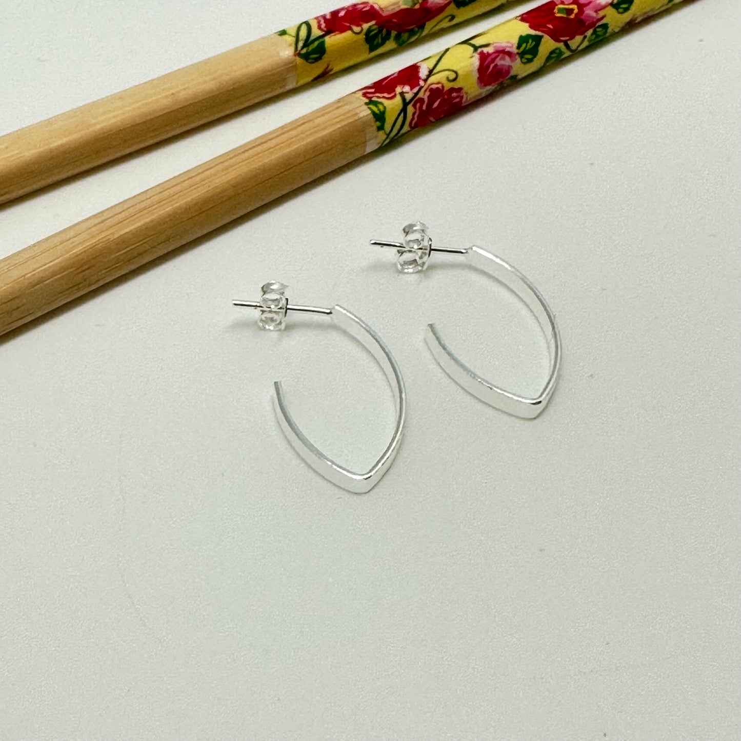 XP319 Argolla ovalada Plana Lijada Largo 23 mm Espesor 3 mm Aro Baño Plata