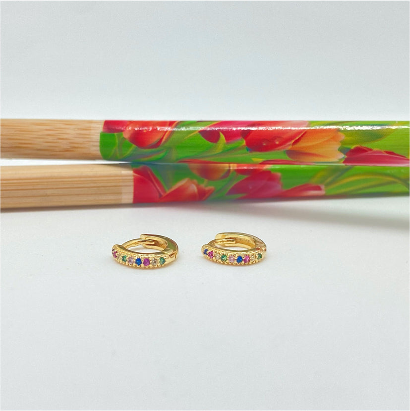 XO279 Aro Argolla presión 10 x 2 mm con circones de colores Aro Baño Oro Aros Bañados hecho de Bronce Bañado en Oro 18K Joyas Bañadas en Oro