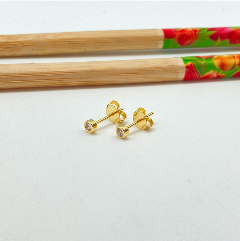 XO289 Aro Punto de Luz 3 mm Circon Cristal Aro Baño Oro Aros Bañados hecho de Bronce Bañado en Oro 18K Joyas Bañadas en Oro