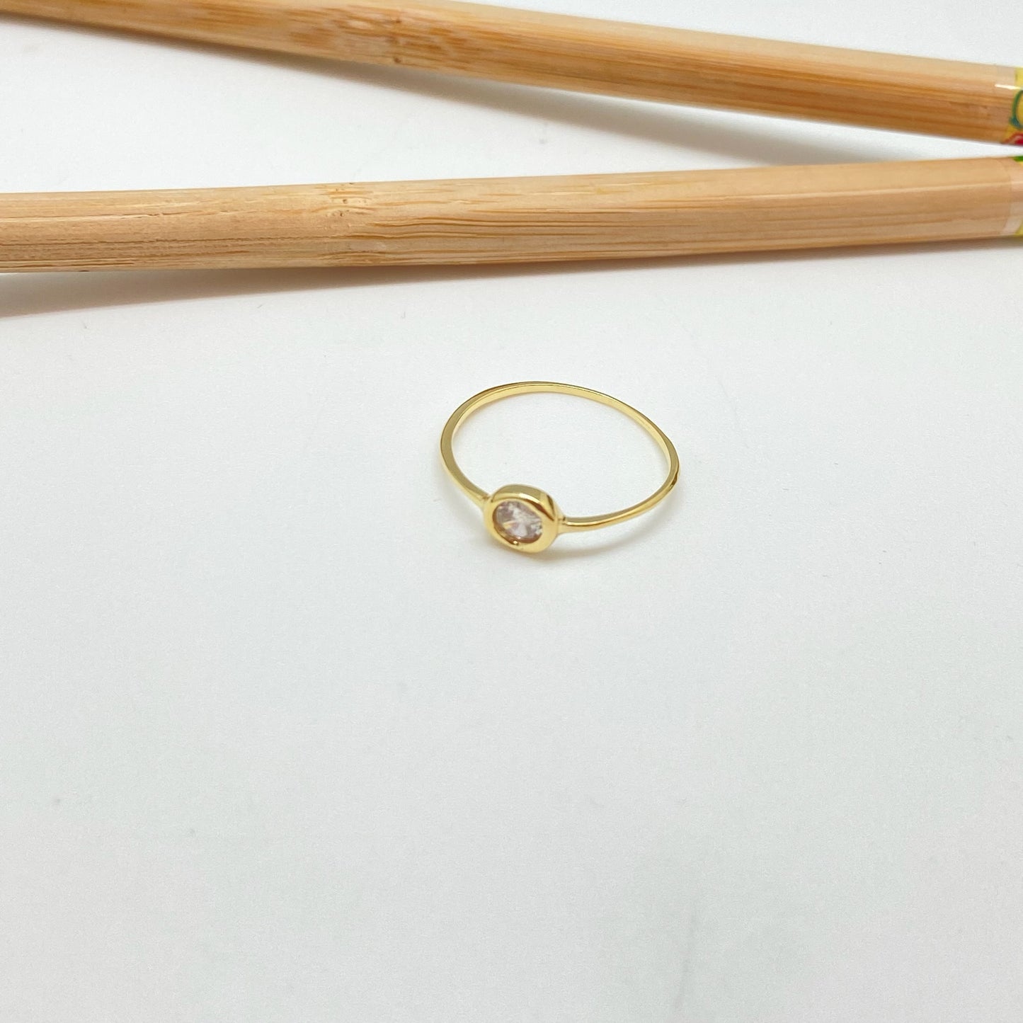 WO58 Anillo solitario circon cristal 5 mm argolla 1 mm espesor Anillo Baño Oro Anillos Bañados hecho de Bronce Bañado en Oro 18K Joyas Bañadas en Oro