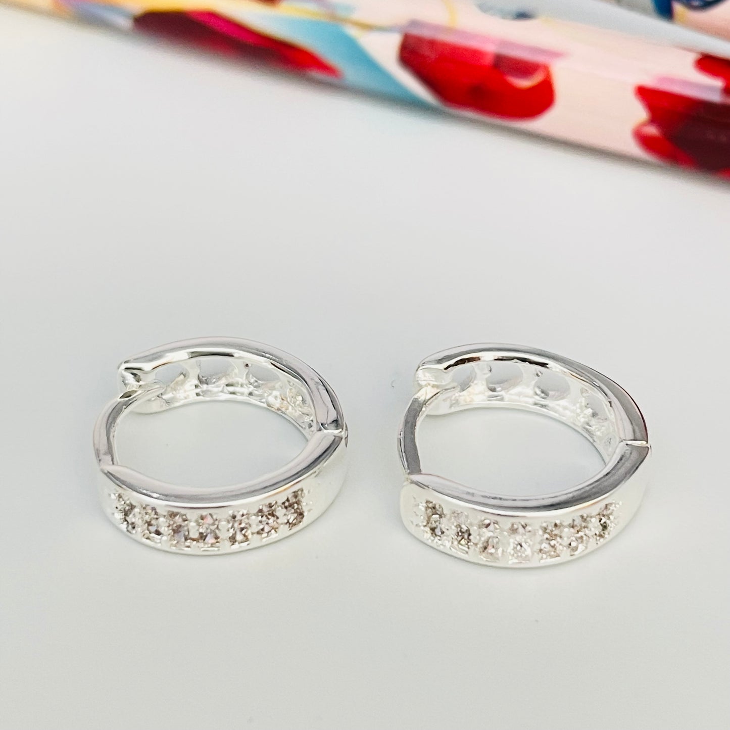 XP213 Aro Argolla Presión Circones y Corazones Calados 13 mm ancho 4 mm Aro Baño Plata Aros Bañados en Oro y Plata hecho de Bronce Bañado en Plata 50 ml Joyas Bañadas en Plata