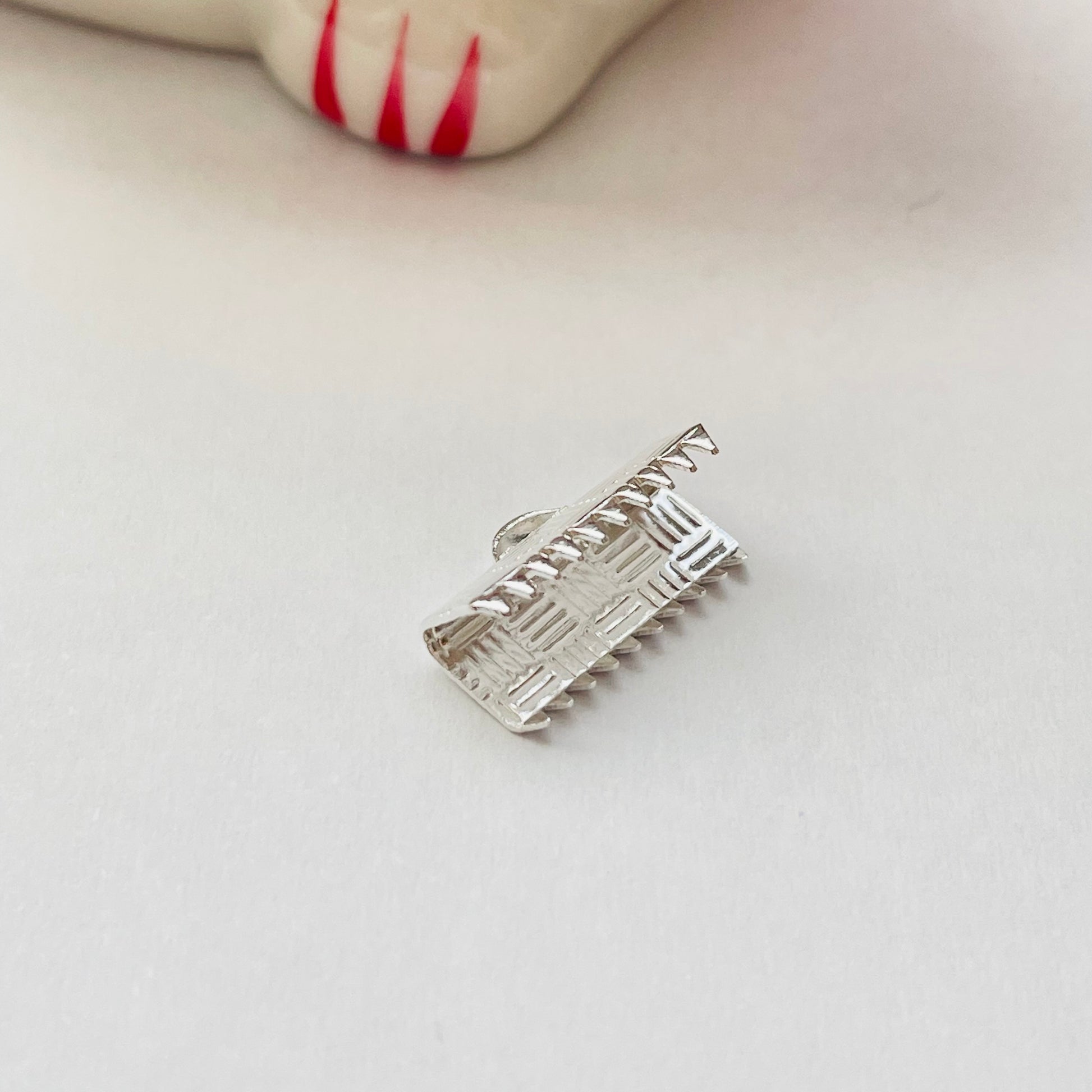 AP144 Terminal de Apriete para pulsera o collar 6 x 14 mm Accesorio Baño Plata Accesorios Bañados hecho de Bronce Bañado en Plata 50 ml Joyas Bañadas en Plata