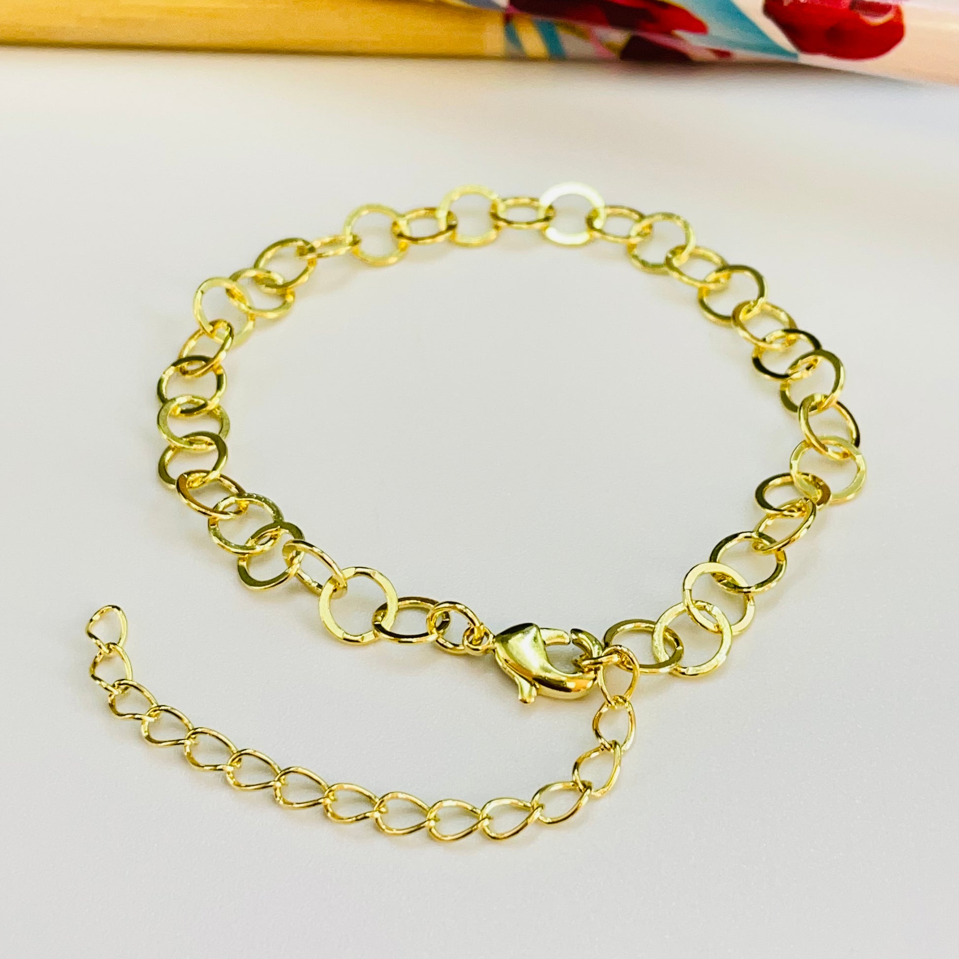 Joyas por Mayor Joyas Bañadas en Oro por Mayor Insumos para Joyas PO30 Pulsera Eslabones Redondos diá. 5.5 mm Largo 15 cm más extensor de 5 cm Pulsera Baño Oro