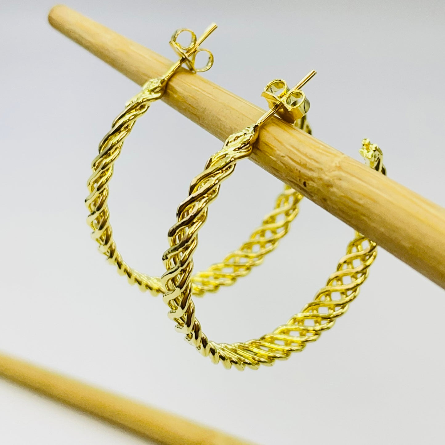 Joyas por Mayor Joyas Bañadas en Oro por Mayor Insumos para Joyas XO552 Argolla Trenza Diá. 35 mm Ancho 5 mm Espesor 2 mm Aro Baño Oro