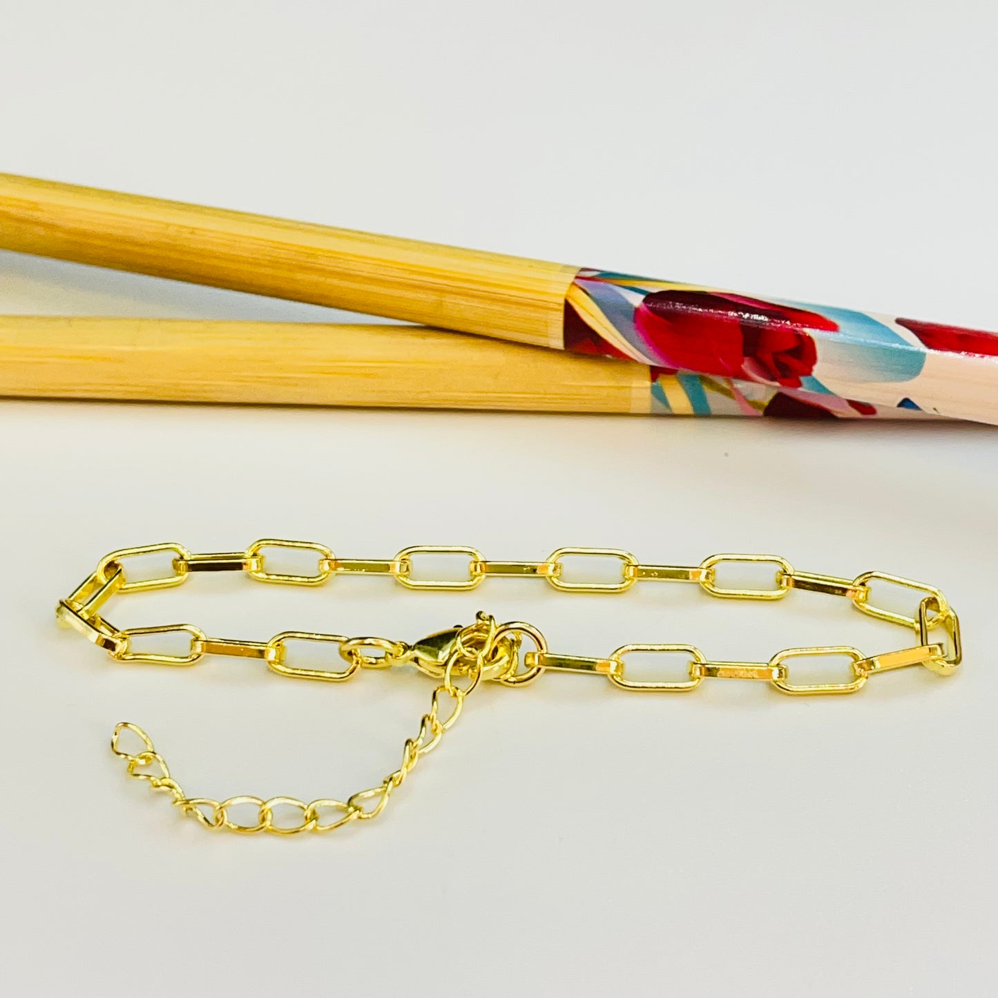 PO28 Pulsera tipo Cartier Eslabón 4.8 x 3.8 mm Largo 40 cm más extensor 5 cm Pulsera Baño Oro