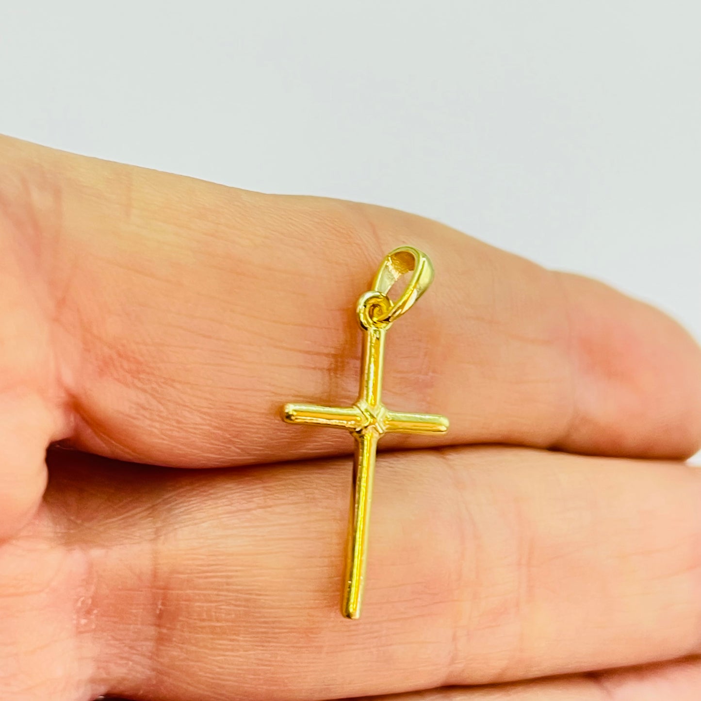 FO1036 Colgante Cruz 20 x 12 mm mas valier Espesor 1.8 mm Figura Baño Oro