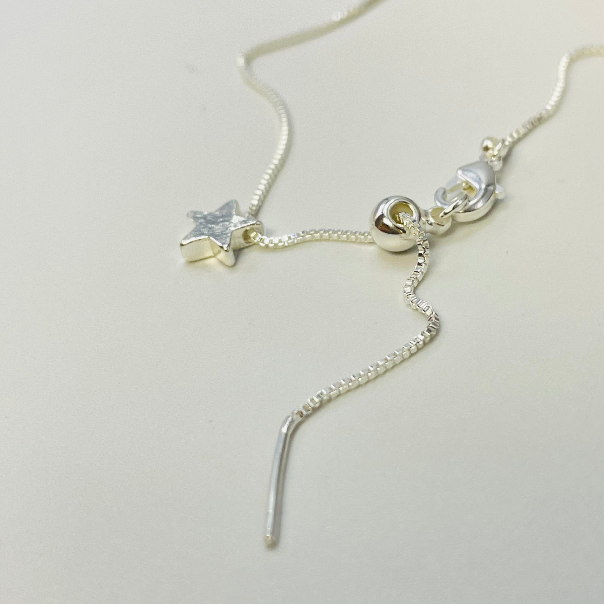 Joyas por Mayor Joyas Bañadas en Plata por Mayor Insumos para Joyas CP209 Cadena Veneciana de 1mm con bolita con silicona y palito Cadena Terminada Baño Plata