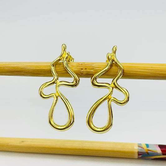 Joyas por Mayor Joyas Bañadas en Oro por Mayor Insumos para Joyas XO547 Aro Forma Orgánica Calado 32 x 18 mm Espesor 2 mm Aro Baño Oro