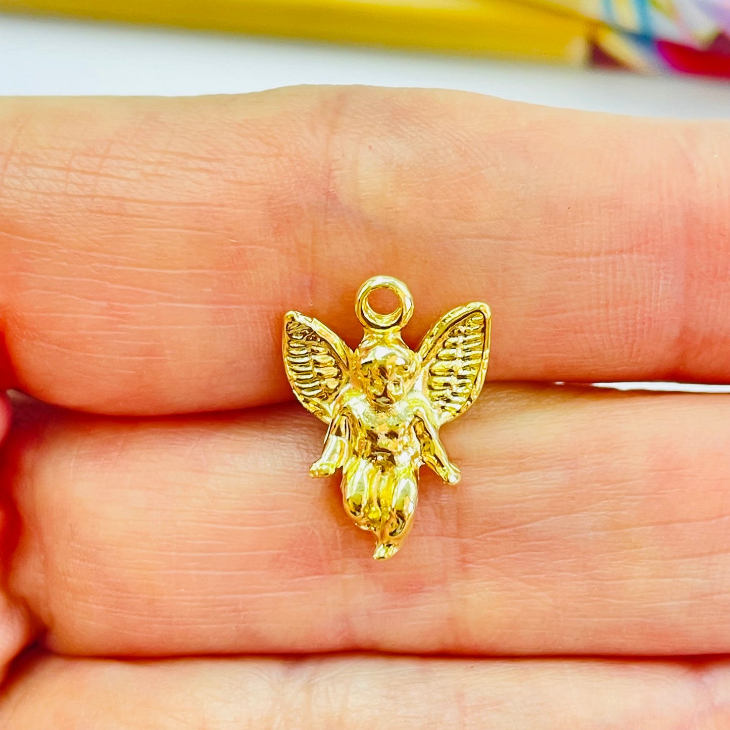FO1222 Colgante Angel en relieve tipo 3D 17 x 13 mm Espesor 1.1 mm Figura Baño Oro