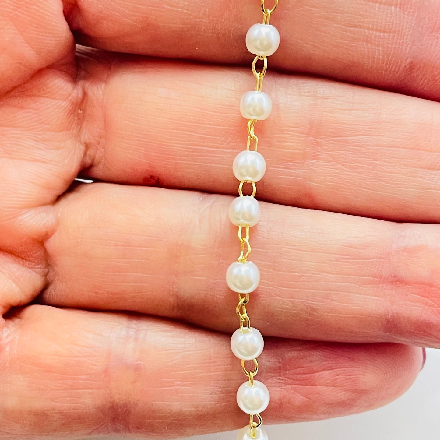 Joyas por Mayor Joyas Bañadas en Oro por Mayor Insumos para Joyas PO26 Pulsera Perlas diá. 4 mm y cadena Largo 17.5 mm más extensor de 3 cm con terminal mini corazón Pulsera Baño Oro