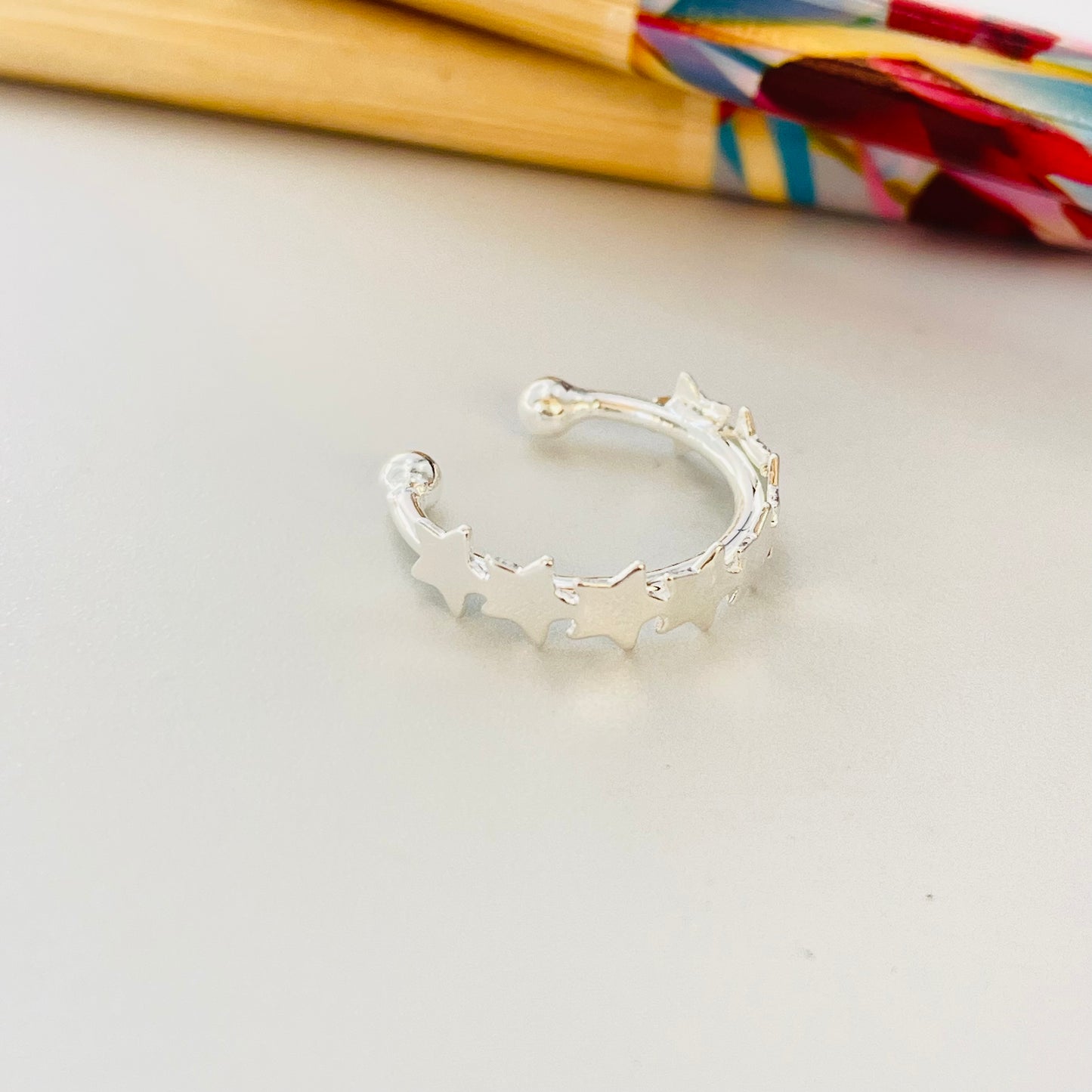 XP411 Cuff Estrellas Diá. 15 mm Ancho estrellitas 4 mm Aro Baño Plata Aros Bañados hecho de Bronce Bañado en Plata 50 ml Joyas Bañadas en Plata