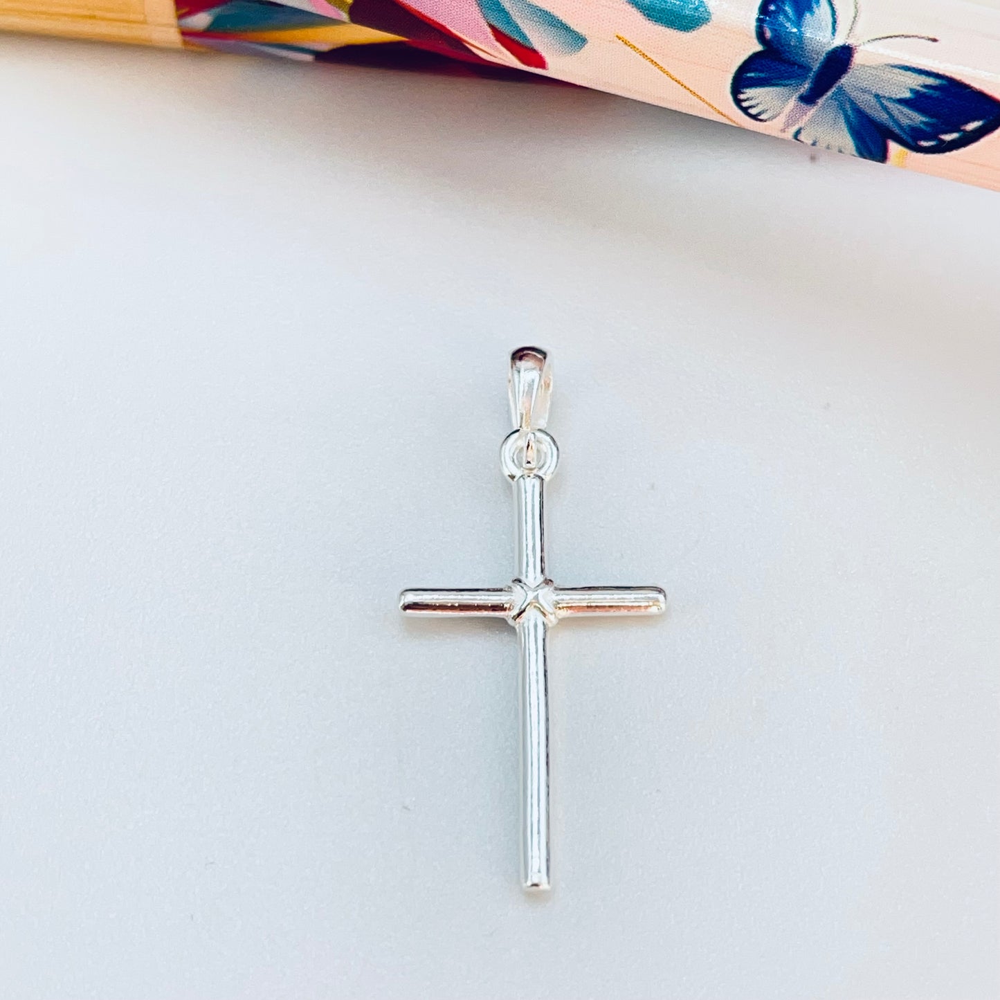 FP1036 Colgante Cruz 20 x 12 mm mas valier Espesor 1.8 mm Figura Baño Plata
