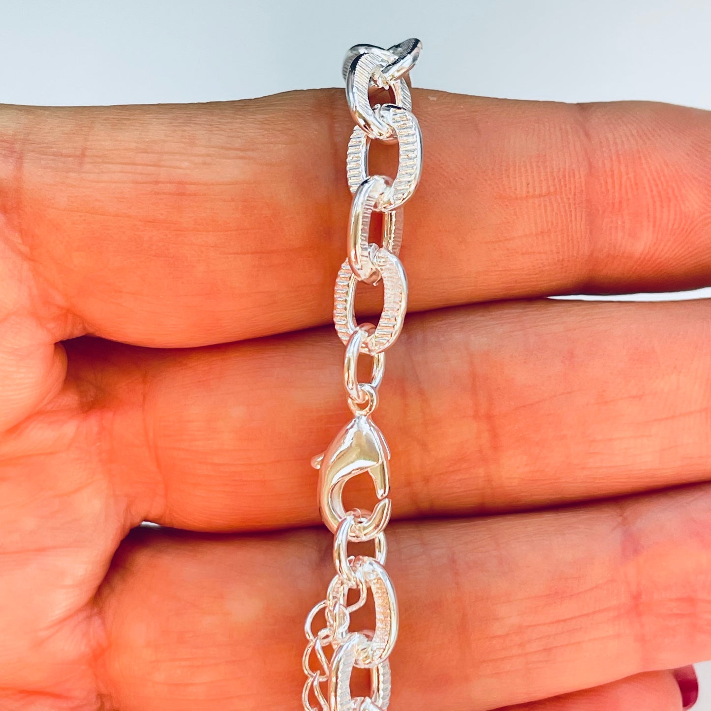 PP16 Pulsera Eslabones Candado con rayitas 17 cm mas extensor 5 cm Eslabón 8 x 6 mm Espesor 1.2 mm Pulsera Baño Plata Pulseras hecho de Bronce Bañado en Plata 50 ml Joyas Bañadas en Plata