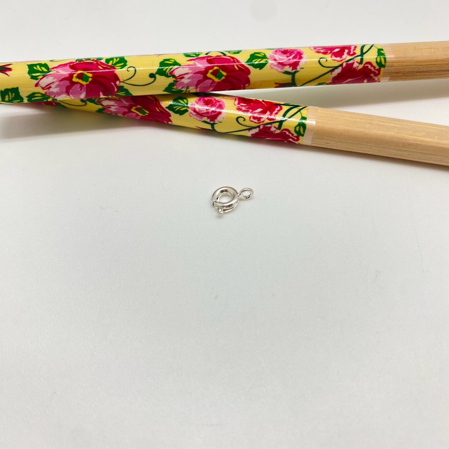 AP26 Mosquetón o Broche redondo diá. 5 mm Espesor 1 mm Accesorio Baño Plata