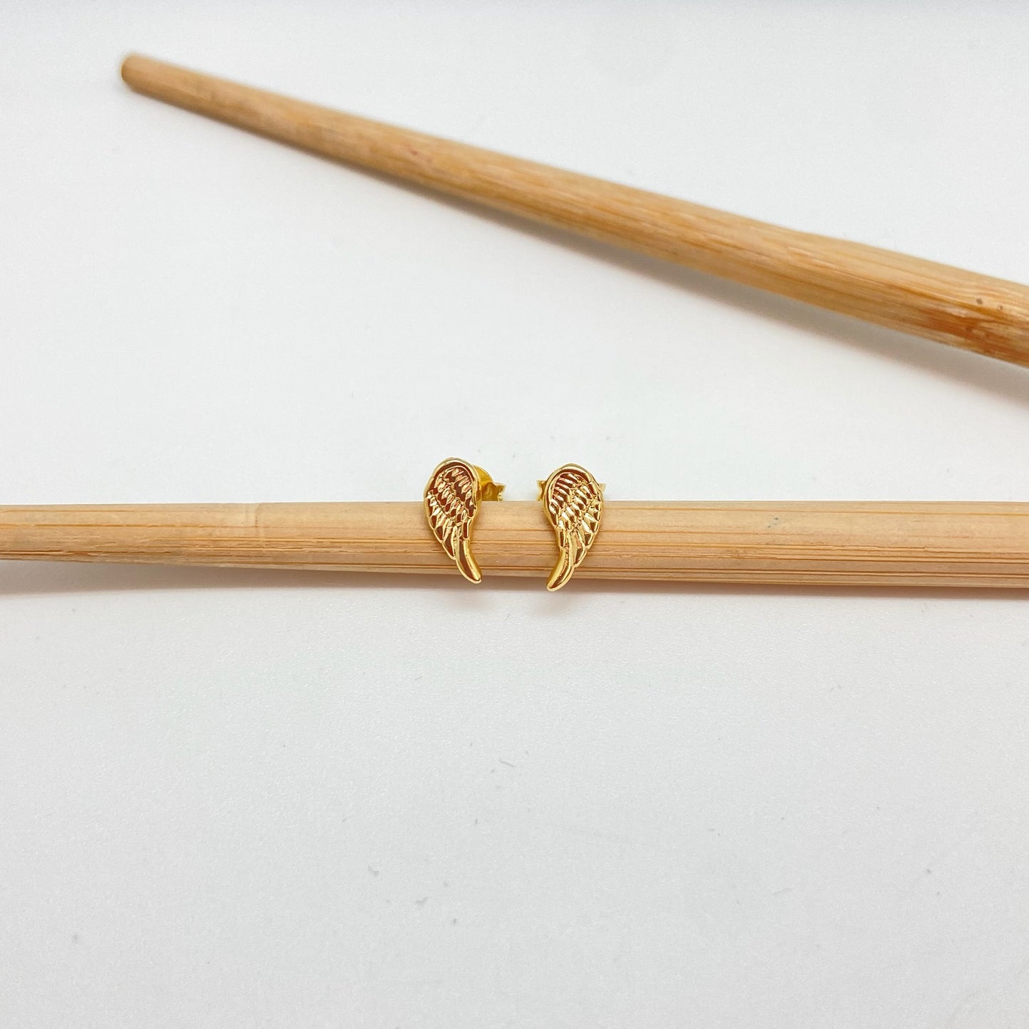 XO287 Aro 1 alita 11 x 6 mm Aro Baño Oro Aros Bañados hecho de Bronce Bañado en Oro 18K Joyas Bañadas en Oro