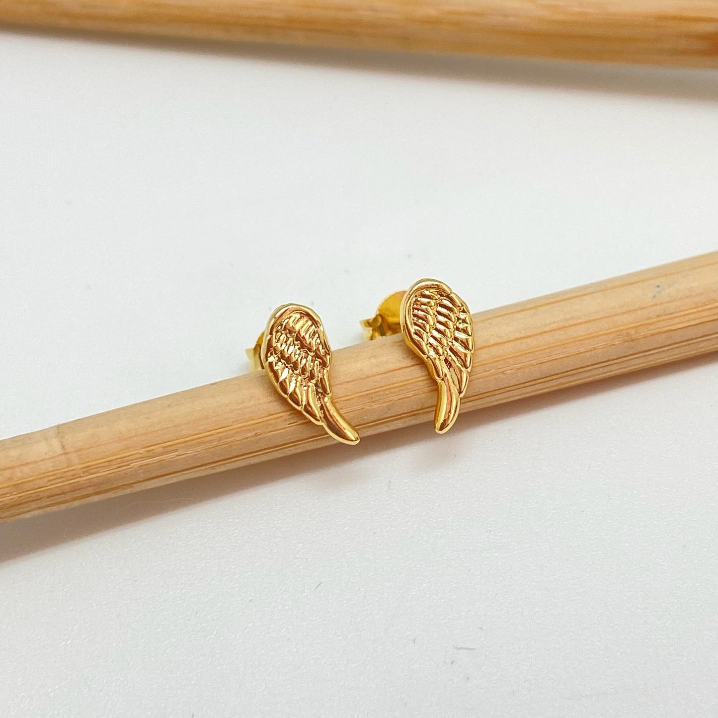 XO287 Aro 1 alita 11 x 6 mm Aro Baño Oro Aros Bañados hecho de Bronce Bañado en Oro 18K Joyas Bañadas en Oro