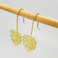 Joyas por Mayor Joyas Bañadas en Oro por Mayor Insumos para Joyas XO481 Aro Hoja Monstera 20 x 16 mm Espesor 1.2 mm con Gancho Largo Total 42 mm Aro Baño Oro