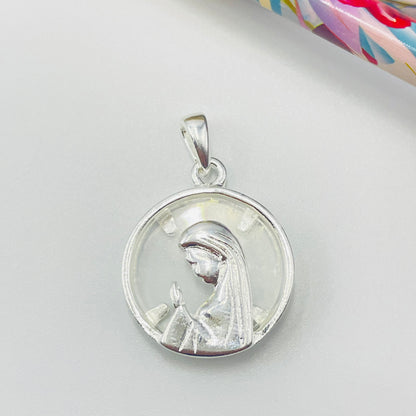 FP1051 Colgante Virgen Niña fondo Cristal diá. 23 mm más argollita más valier Figura Baño Plata