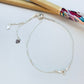 PP27 Pulsera Regulable Espíritu Santo 8 x 15 mm Espesor 1 mm Cadena Veneciana Espesor 1 mm Largo 23 mm Bolita Silicona Terminales Corazón Pulsera Baño Plata