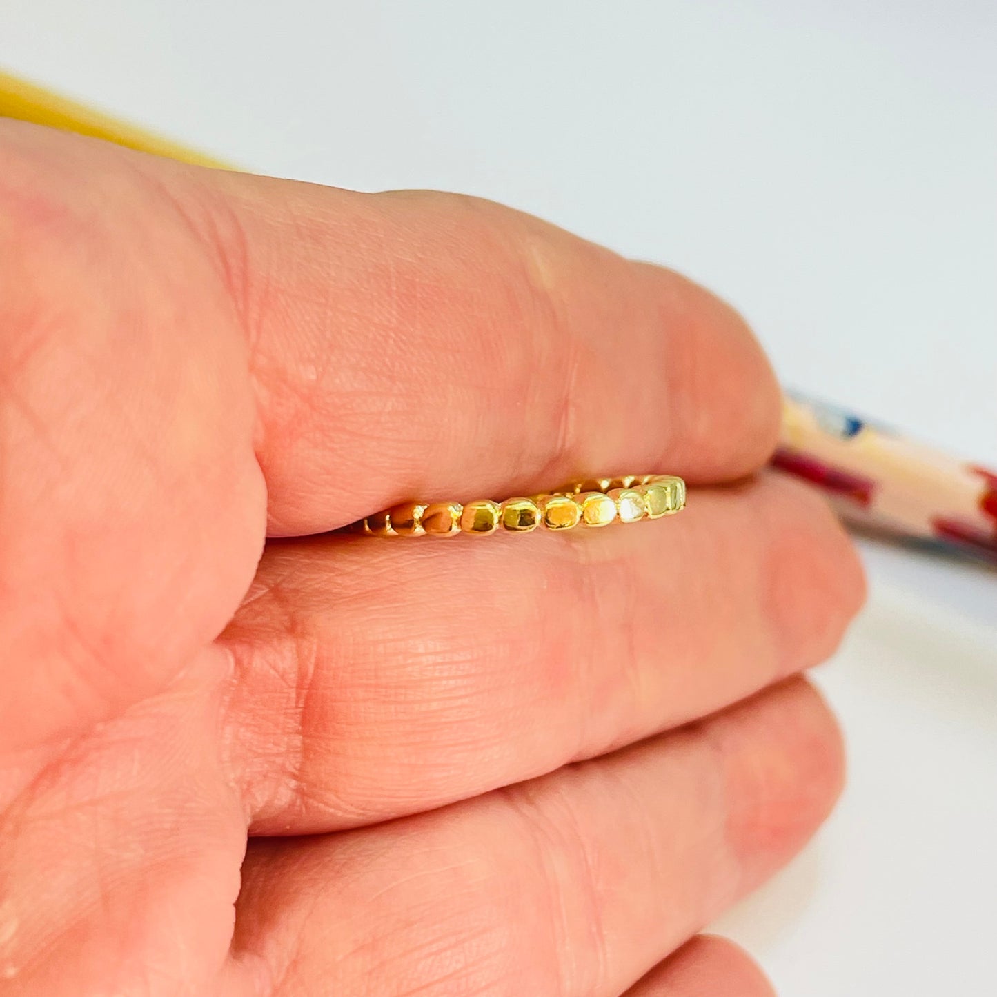 WO64 Anillo Bolitas Aplanadas Ancho 2.1 mm Espesor 2.1 mm Anillo Baño Oro