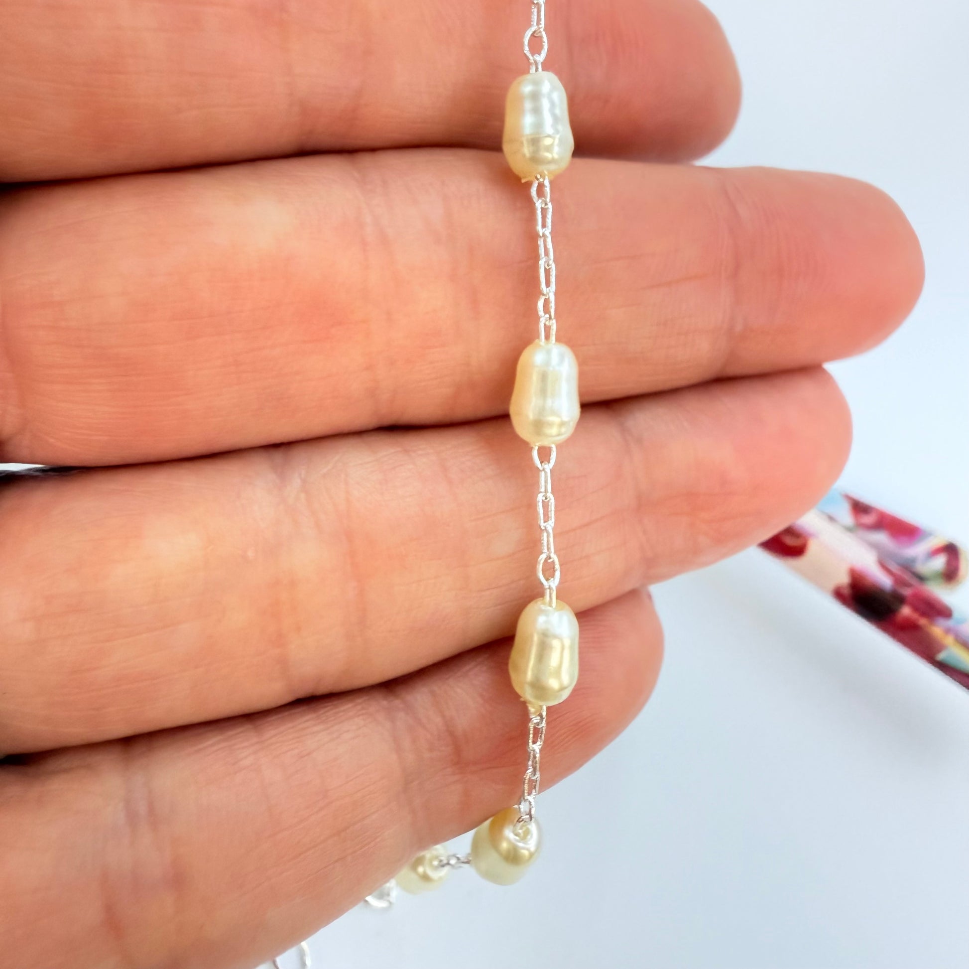 Joyas por Mayor Joyas Bañadas en Plata por Mayor Insumos para Joyas PP35 Pulsera con Perlas tipo Río de 7x5 mm Largo 15 cm más extensor de 4.5 cm Pulsera Baño Plata