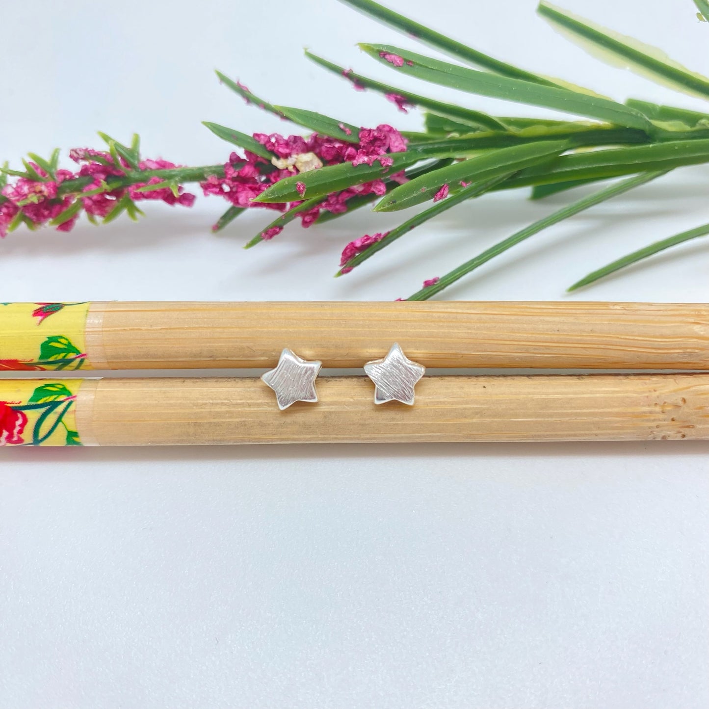 XP427 Aro Estrella Lijada 6 mm Espesor 3 mm Aro Baño Plata Aros Bañados hecho de Bronce Bañado en Plata 50 ml Joyas Bañadas en Plata