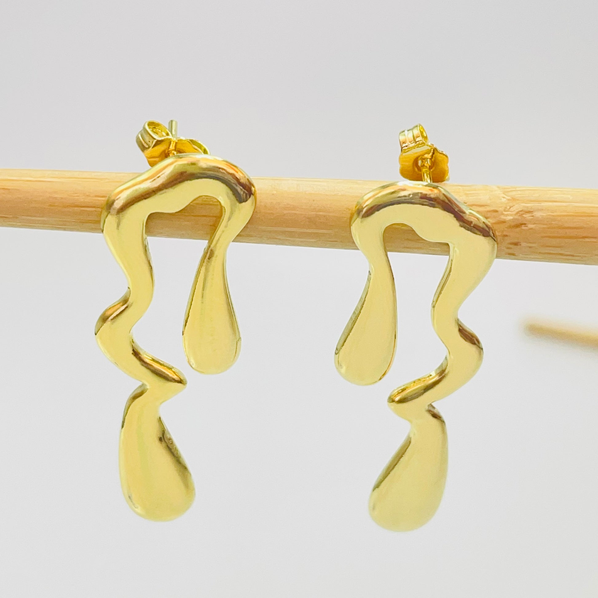 Joyas por Mayor Joyas Bañadas en Oro por Mayor Insumos para Joyas XO474 Aro Orgánico doble 38 x 14 mm Espesor 1.2 mm Aro Baño Oro