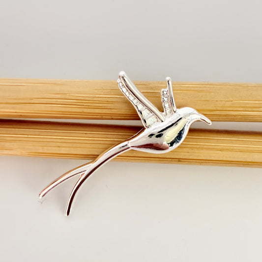 FP1268 Prendedor Pajarito 33 x 16 mm Espesor 2.1 mm Figura Baño Plata