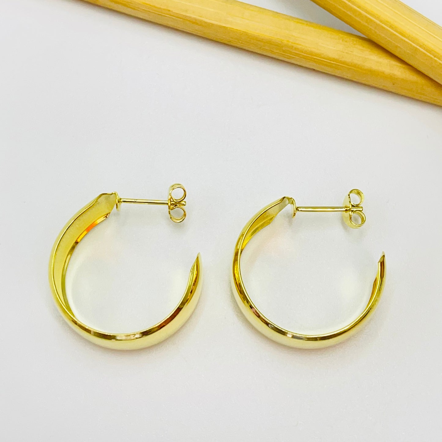 Joyas por Mayor Joyas Bañadas en Oro por Mayor Insumos para Joyas XO499 Aro Argolla Ancha Diá. 24 mm Ancho 10 mm Espesor 0.8 mm Aro Baño Oro