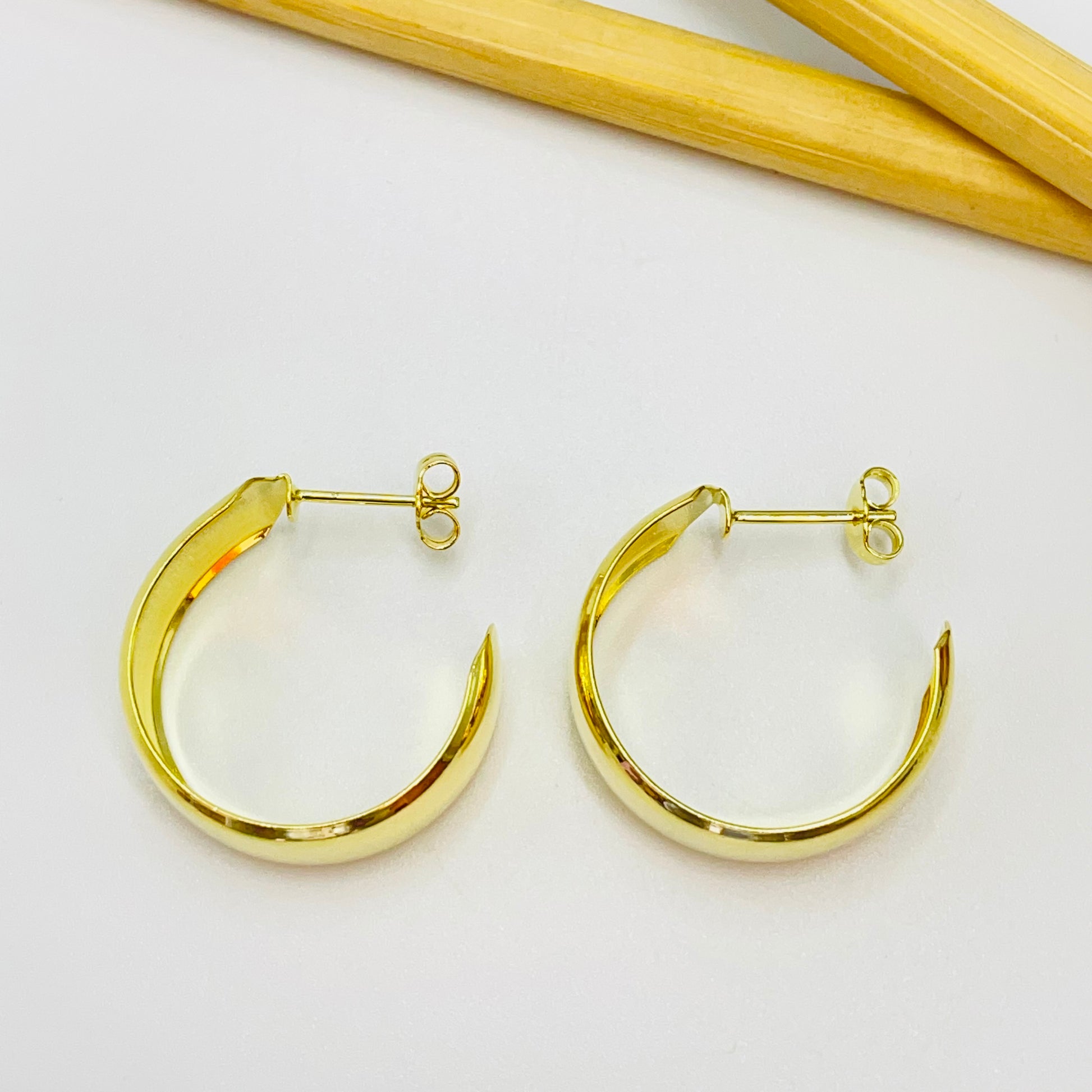 Joyas por Mayor Joyas Bañadas en Oro por Mayor Insumos para Joyas XO499 Aro Argolla Ancha Diá. 24 mm Ancho 10 mm Espesor 0.8 mm Aro Baño Oro