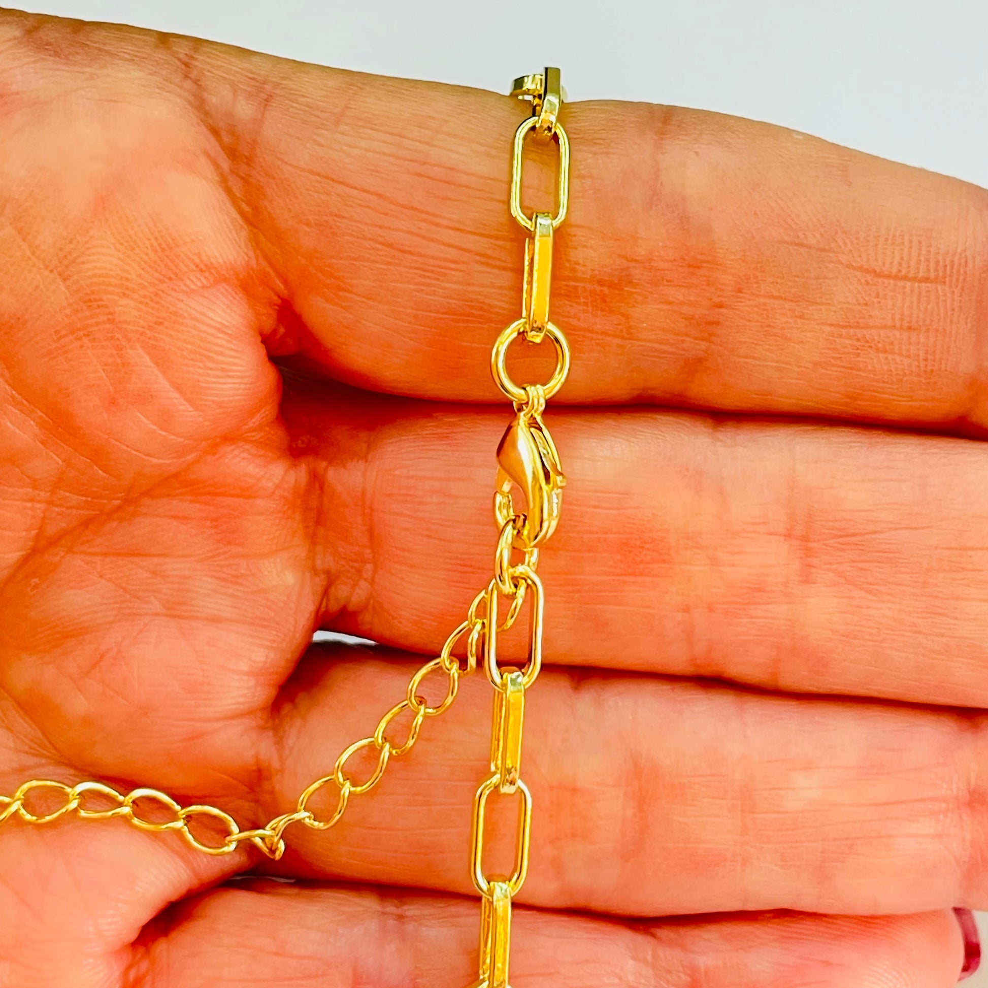 Joyas por Mayor Joyas Bañadas en Oro por Mayor Insumos para Joyas PO28 Pulsera tipo Cartier Eslabón 4.8 x 3.8 mm Largo 40 cm más extensor 5 cm Pulsera Baño Oro