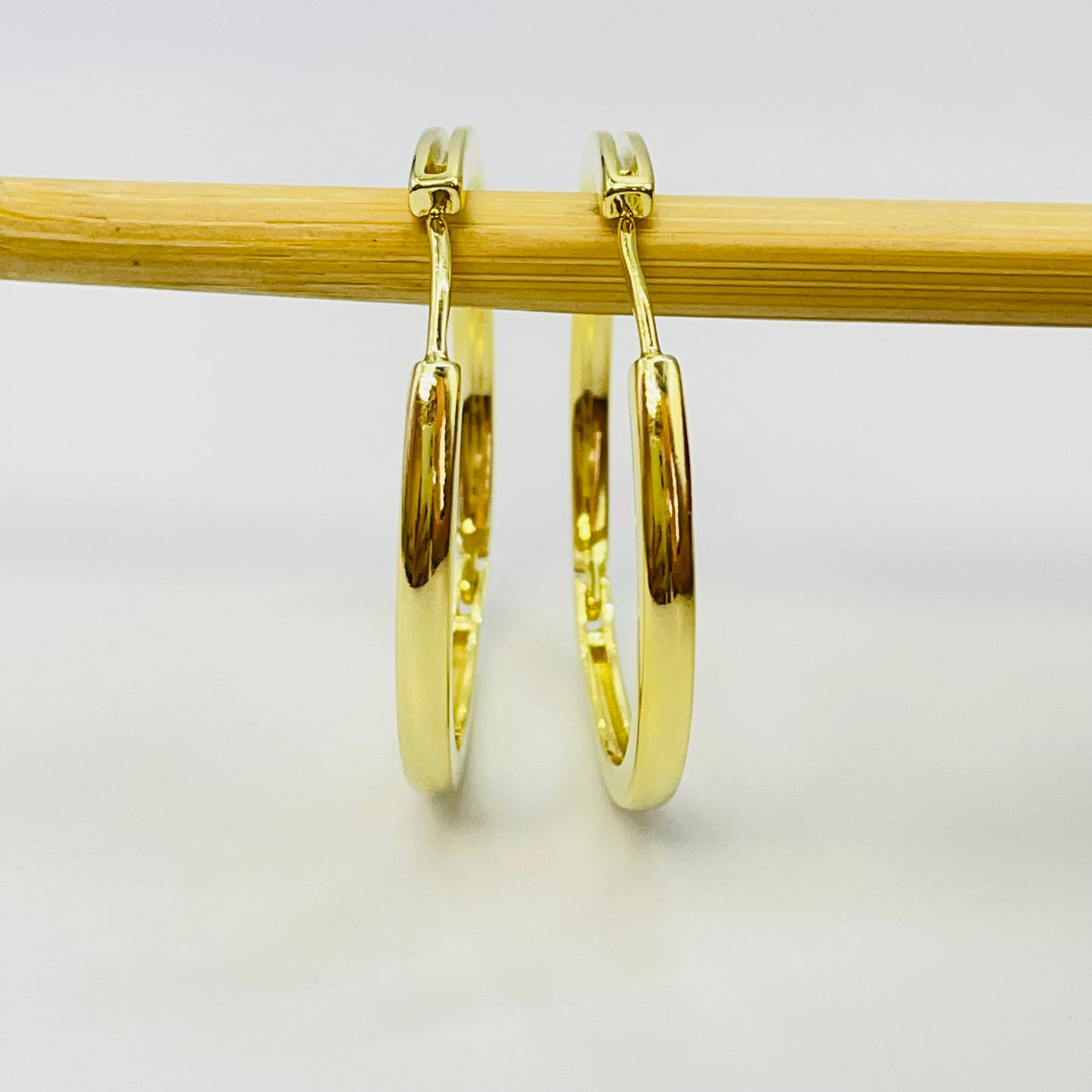 XO550 Argolla Presión Lisa diá. 42 mm Ancho 3.2 mm Espesor 3.2 mm Aro Baño Oro