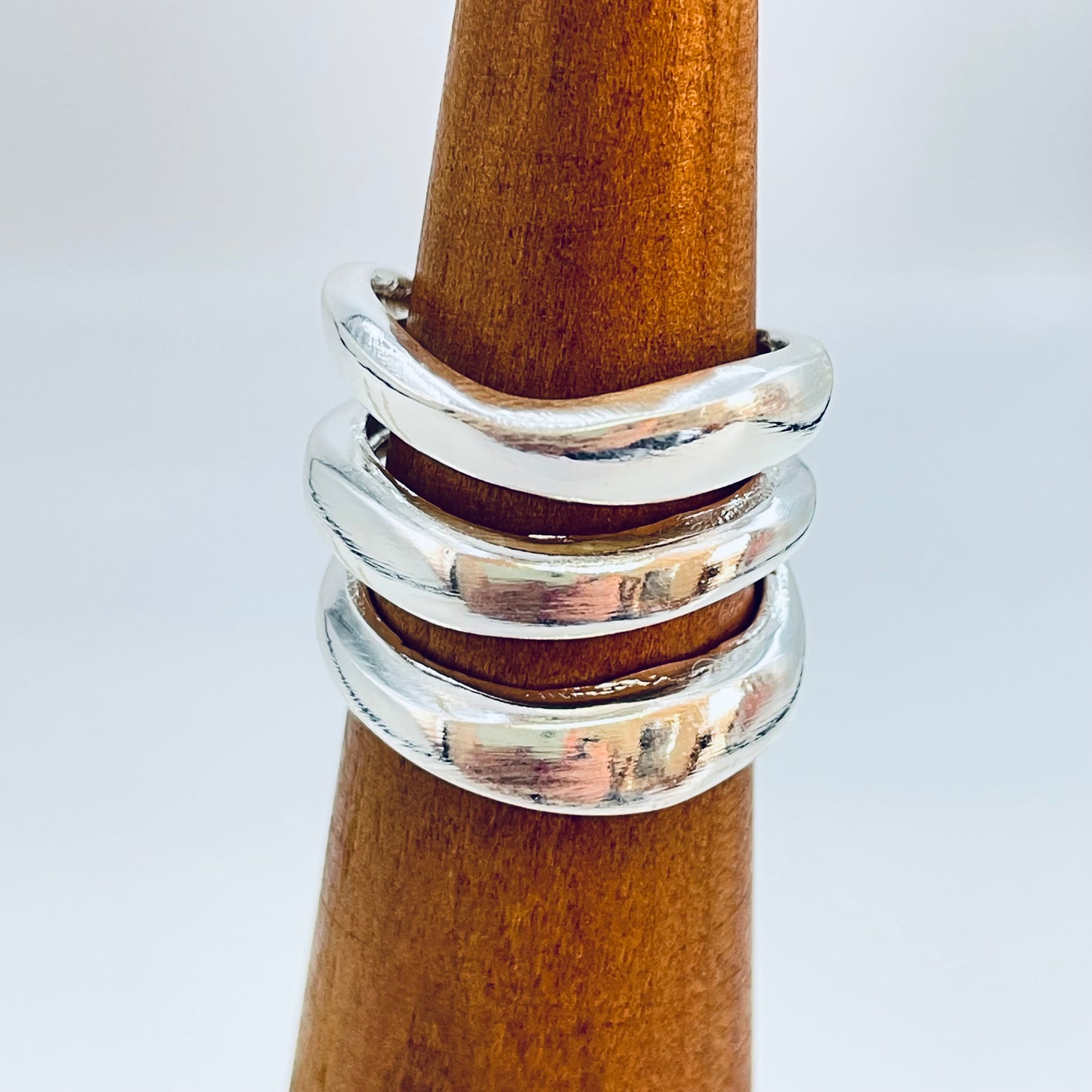 WP73 Anillo tipo Triple Ancho Mayor 17 mm Espesor Mayor 4 mm Menor 1 mm Medida app. 15 Anillo Baño Plata
