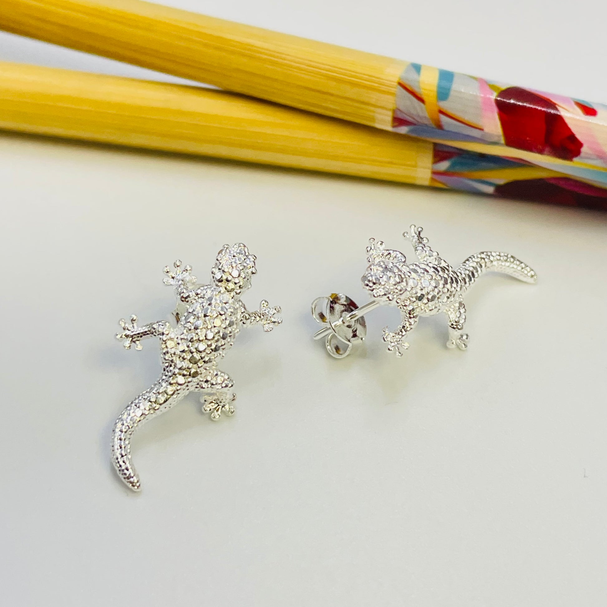 Joyas por Mayor Joyas Bañadas en Plata por Mayor Insumos para Joyas XP510 Aro Lagartija Texturada 25 x 14 mm Espesor 2 mm Aro Baño Plata