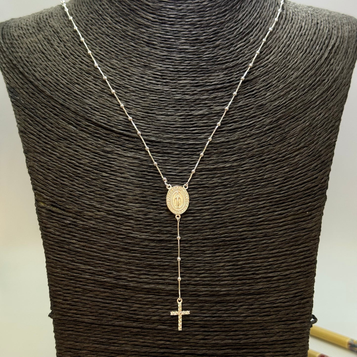 Joyas por Mayor Joyas Bañadas en Plata por Mayor Insumos para Joyas CP234 Rosario Virgen de los milagros Borde con mini circones 14x1 mm Cadena veneciana bolitas de 2 mm 60 cm Largo cascada 5.5 mm cruz con circones 10x8 mm Cadena Terminada Baño Plata