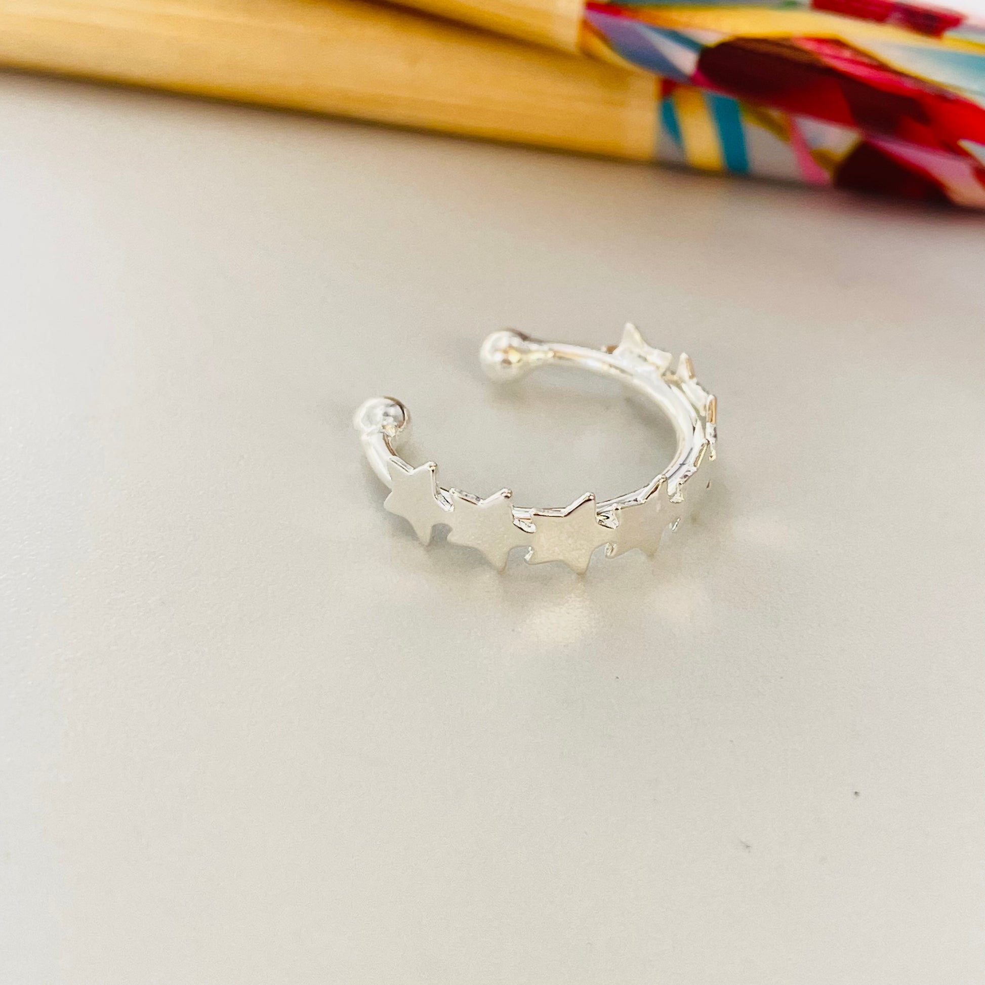 XP411 Cuff Estrellas Diá. 15 mm Ancho estrellitas 4 mm Aro Baño Plata Aros Bañados hecho de Bronce Bañado en Plata 50 ml Joyas Bañadas en Plata