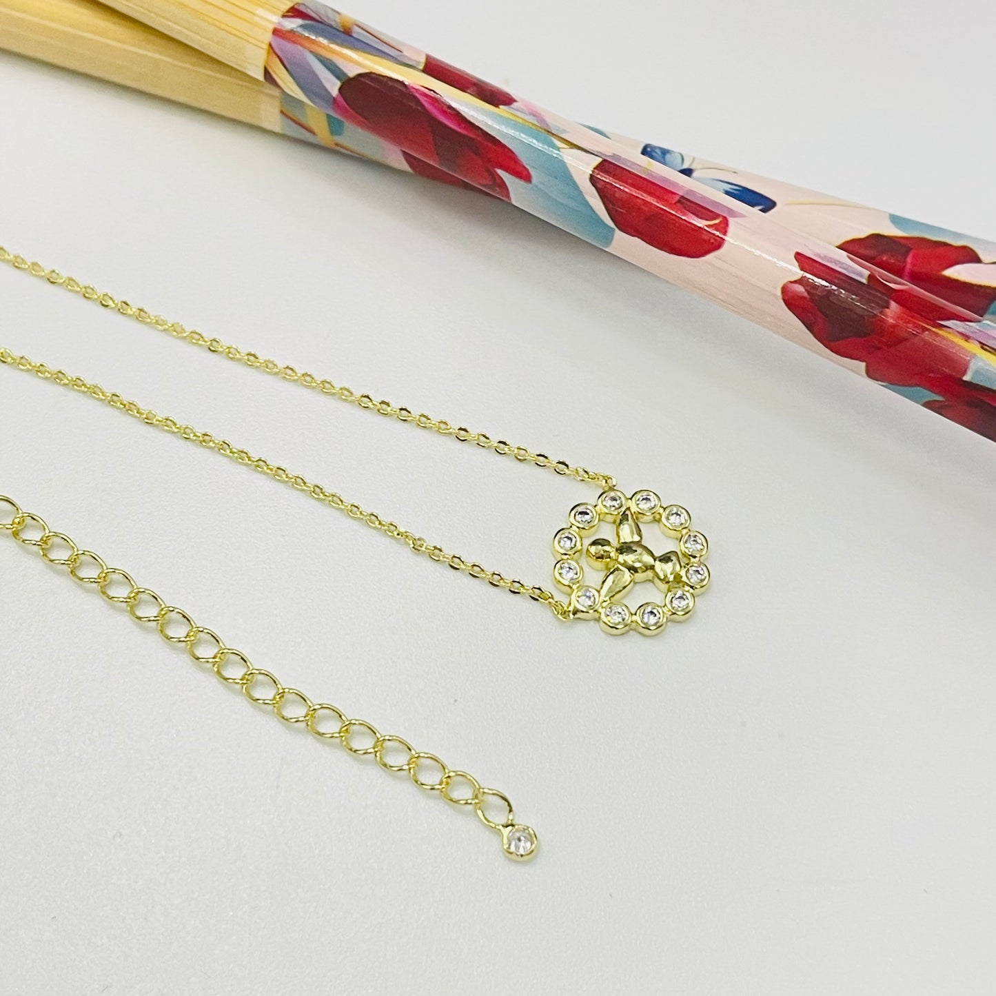 Joyas por Mayor Joyas Bañadas en Oro por Mayor Insumos para Joyas CO219 Collar Espíritu Santo diá. 12 mm mini circones de 2 mm Cadena Candado 40 cm más extensor de 7 cm y terminal mini circon Collar Terminado Baño Oro