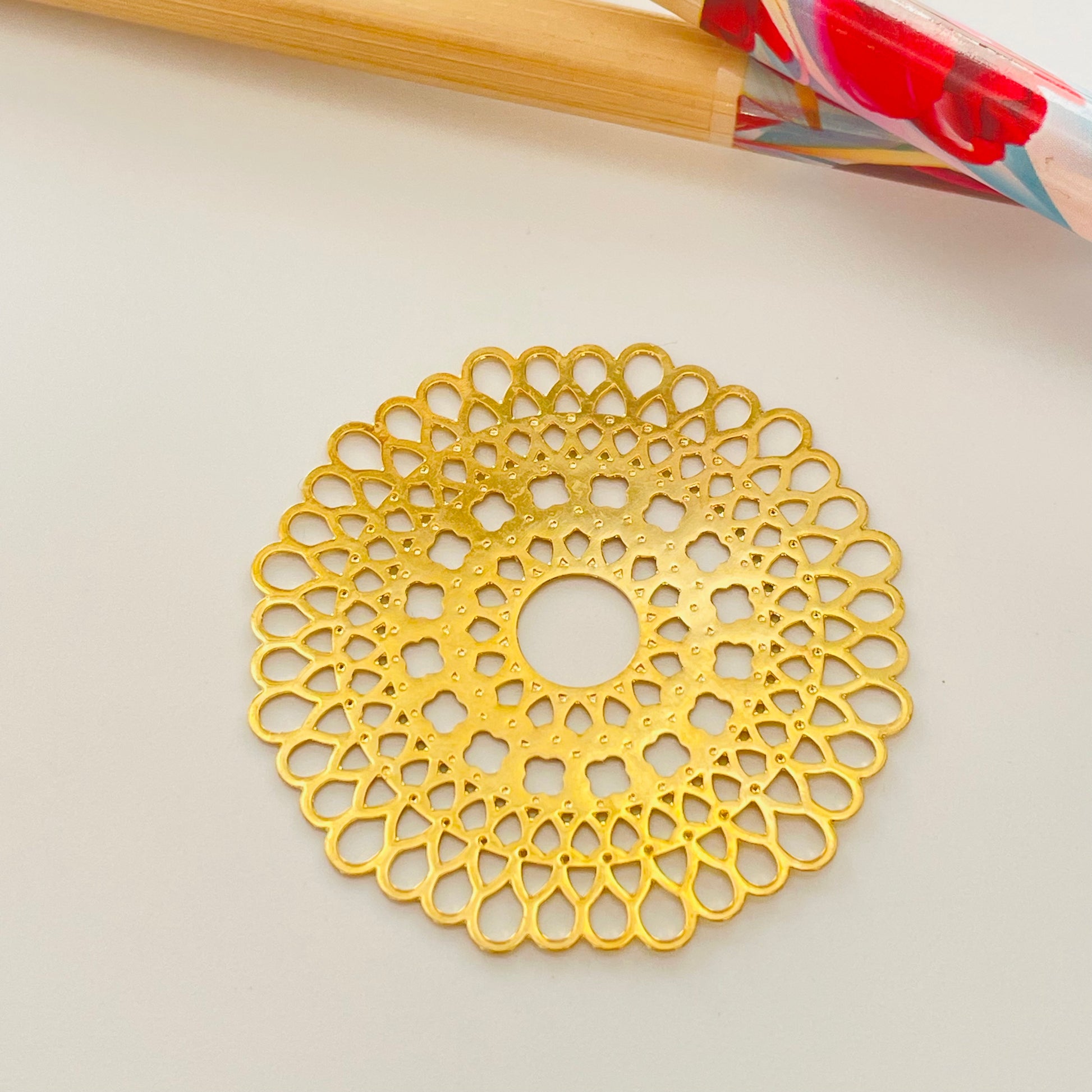 FO125 Mandala Calada diá. 41 mm Figura Baño Oro Figuras Bañadas en Oro y Plata hecho de Bronce Bañado en Oro 18K