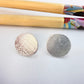 Joyas por Mayor Joyas Bañadas en Plata por Mayor Insumos para Joyas BP121 Base Redonda Lijada diá. 12 mm con argolla posterior Base de Aro Baño Plata