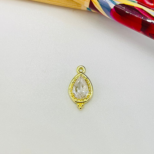 FO983 Colgante Gota Cuarzo Cristal con tres bolitas en borde inferior 13x7 mm  Figura Baño Oro Figuras Bañadas hecho de Bronce Bañado en Oro 18K Joyas Bañadas en Oro