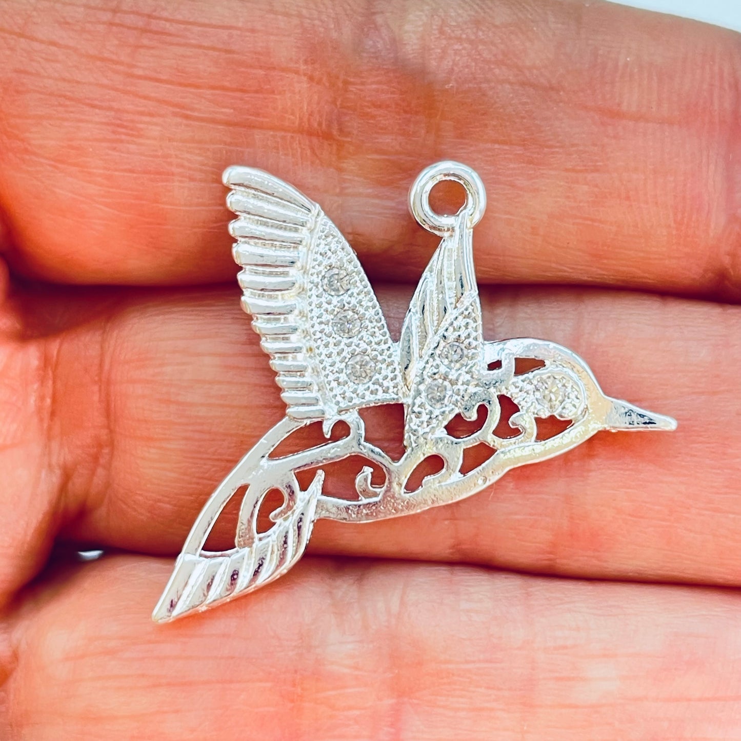 FP1218 Colgante Colibrí Calado Circones 25 x 25 mm Espesor 1.1 mm Figura Baño Plata