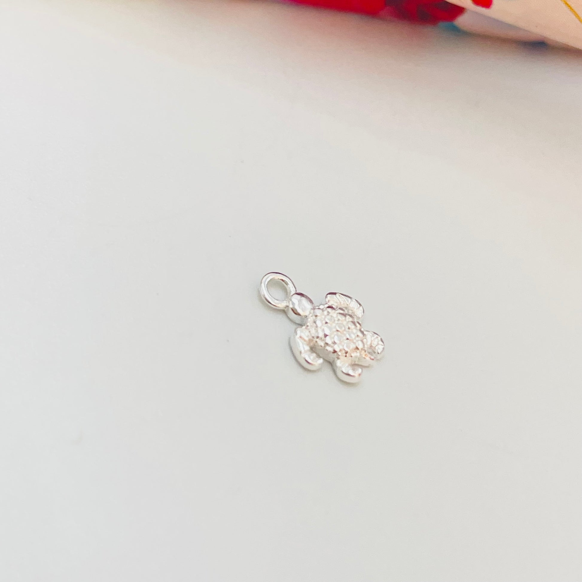 Joyas por Mayor Joyas Bañadas en Plata por Mayor Insumos para Joyas FP1169 Colgante Mini Tortuga Texturada 7 x 7 mm más argollita Espesor 2 mm Figura Baño Plata