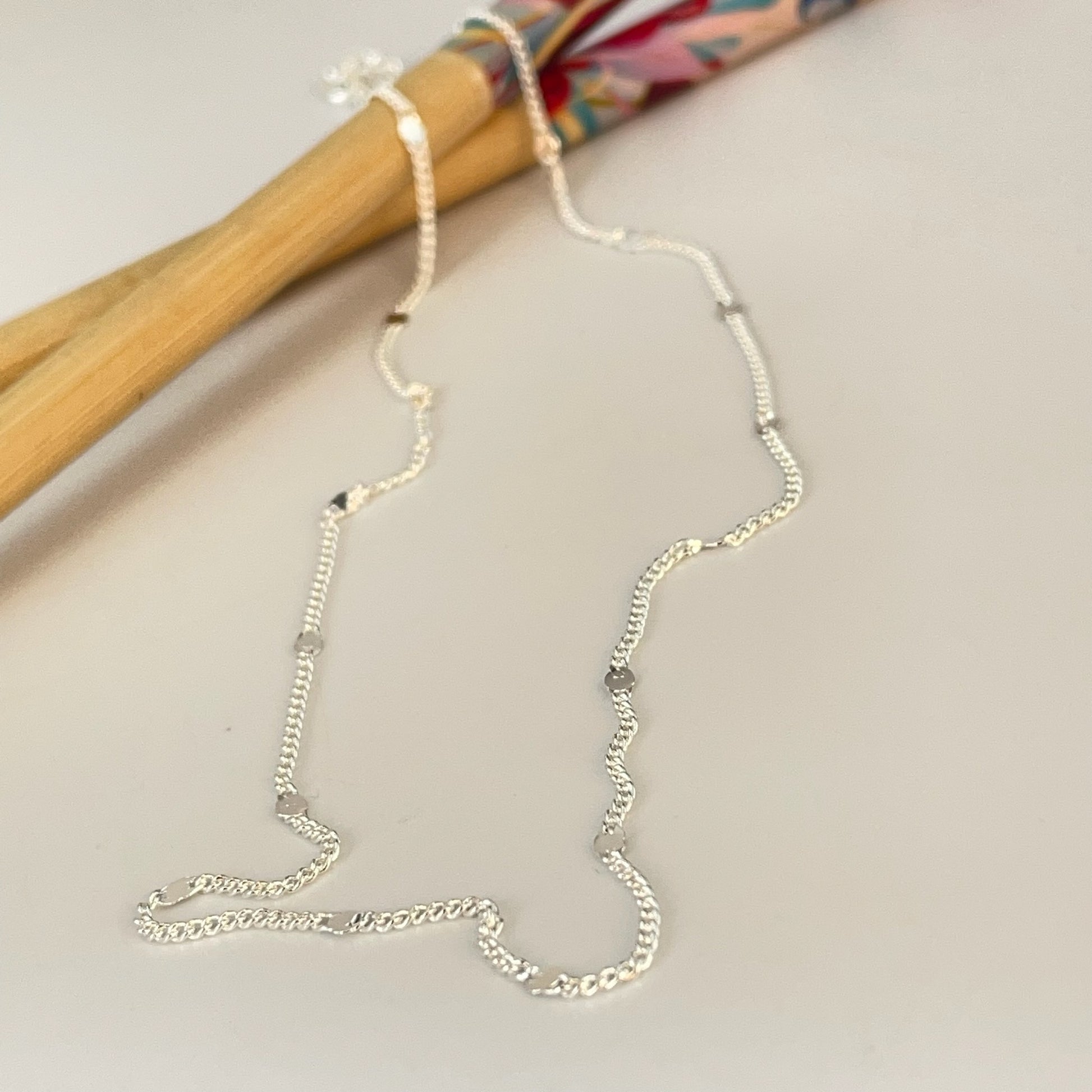 CP205 Cadena Grumet 1 mm y mini Círculos 2 mm 40 cm más extensor 5 cm Cadena Terminada Baño Plata Cadenas Bañadas hecho de Bronce Bañado en Plata 50 ml Joyas Bañadas en Plata