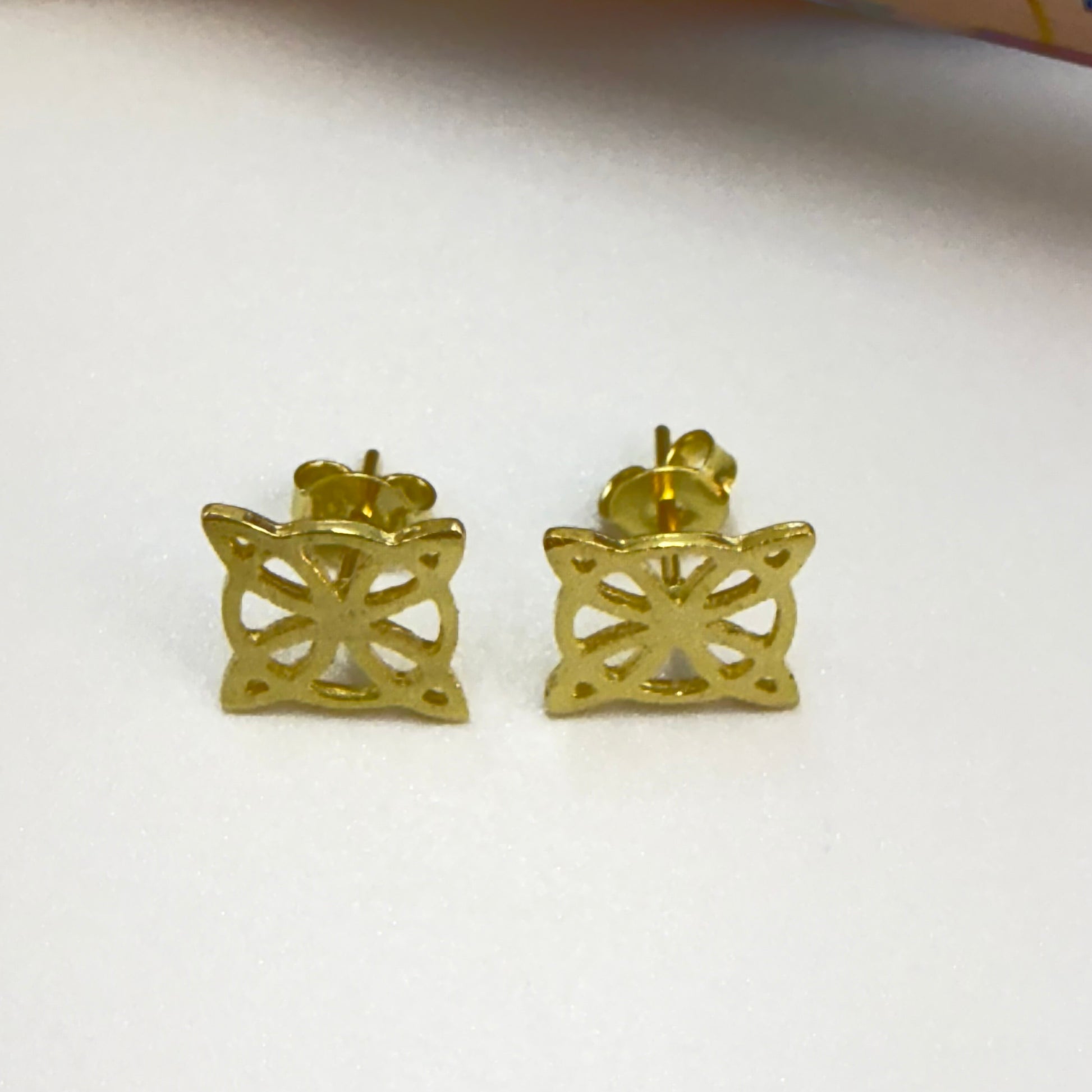 Joyas por Mayor Joyas Bañadas en Oro por Mayor Insumos para Joyas XO561 Aro Nudo de Bruja Lijado 15 x 15 mm Espesor 1 mm Aro Baño Oro