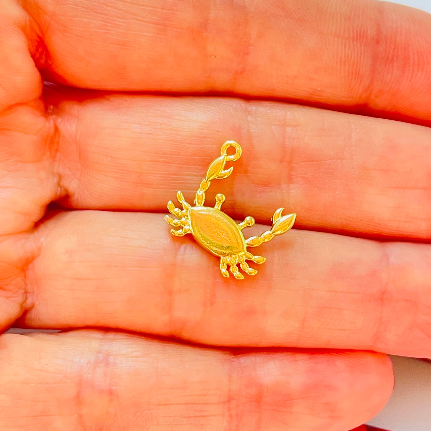 FO1233 Colgante Cangrejo 15 x 15 mm más argollita Espesor 1.5 mm Figura Baño Oro