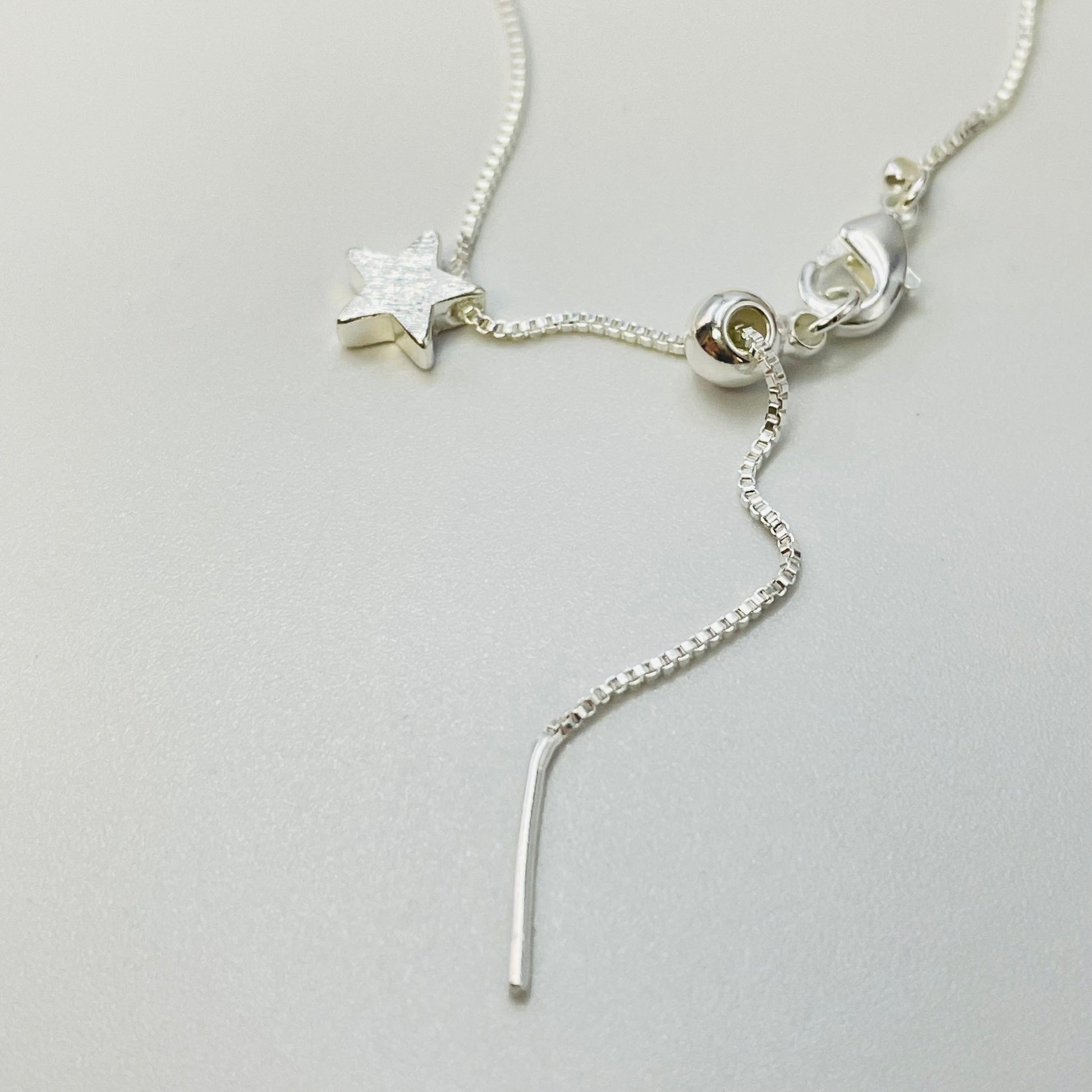 Joyas por Mayor Joyas Bañadas en Plata por Mayor Insumos para Joyas CP209 Cadena Veneciana de 1mm con bolita con silicona y palito Cadena Terminada Baño Plata