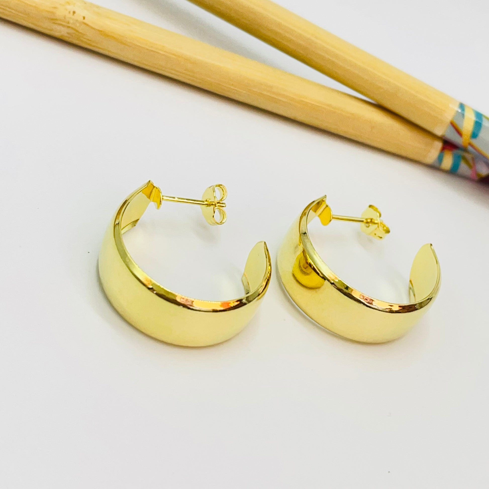 Joyas por Mayor Joyas Bañadas en Oro por Mayor Insumos para Joyas XO499 Aro Argolla Ancha Diá. 24 mm Ancho 10 mm Espesor 0.8 mm Aro Baño Oro