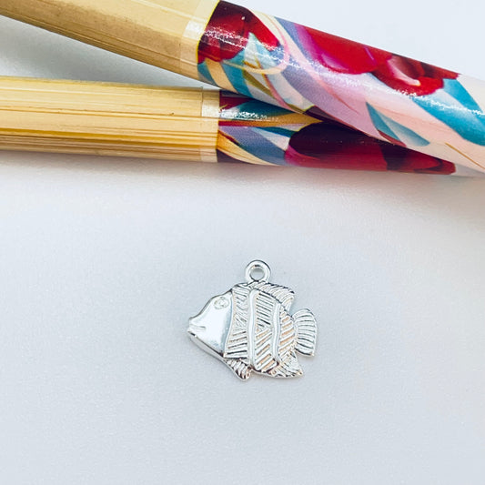Joyas por Mayor Joyas Bañadas en Plata por Mayor Insumos para Joyas FP1234 Pez Payaso 10 x 12 mm más argollita Espesor 1.5 mm Figura Baño Plata