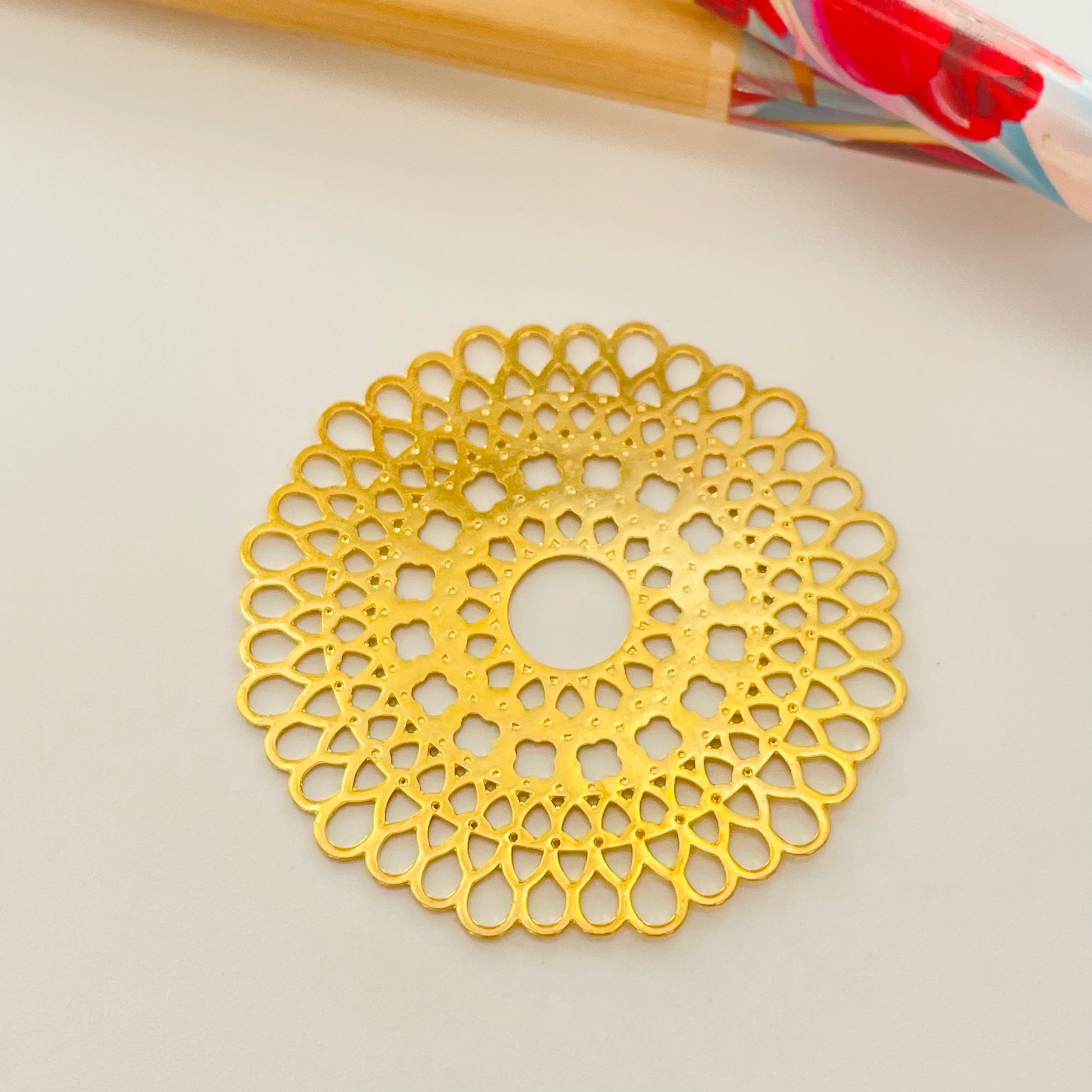 FO125 Mandala Calada diá. 41 mm Figura Baño Oro Figuras Bañadas en Oro y Plata hecho de Bronce Bañado en Oro 18K